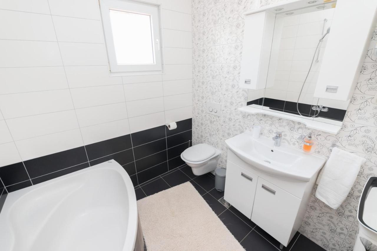 Turta Apartment Zadar Bagian luar foto